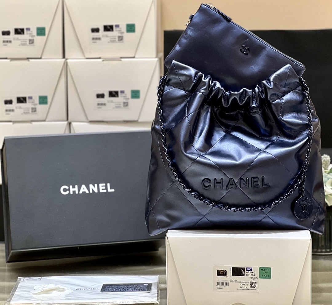 Boutique Quality Chanel AS3260 37