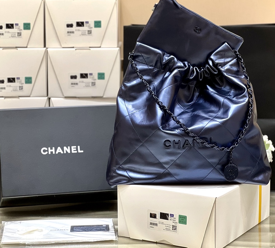 Boutique Quality Chanel AS3261 42