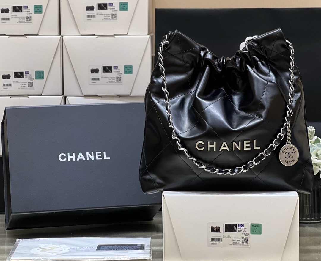 Boutique Quality Chanel AS3260 37