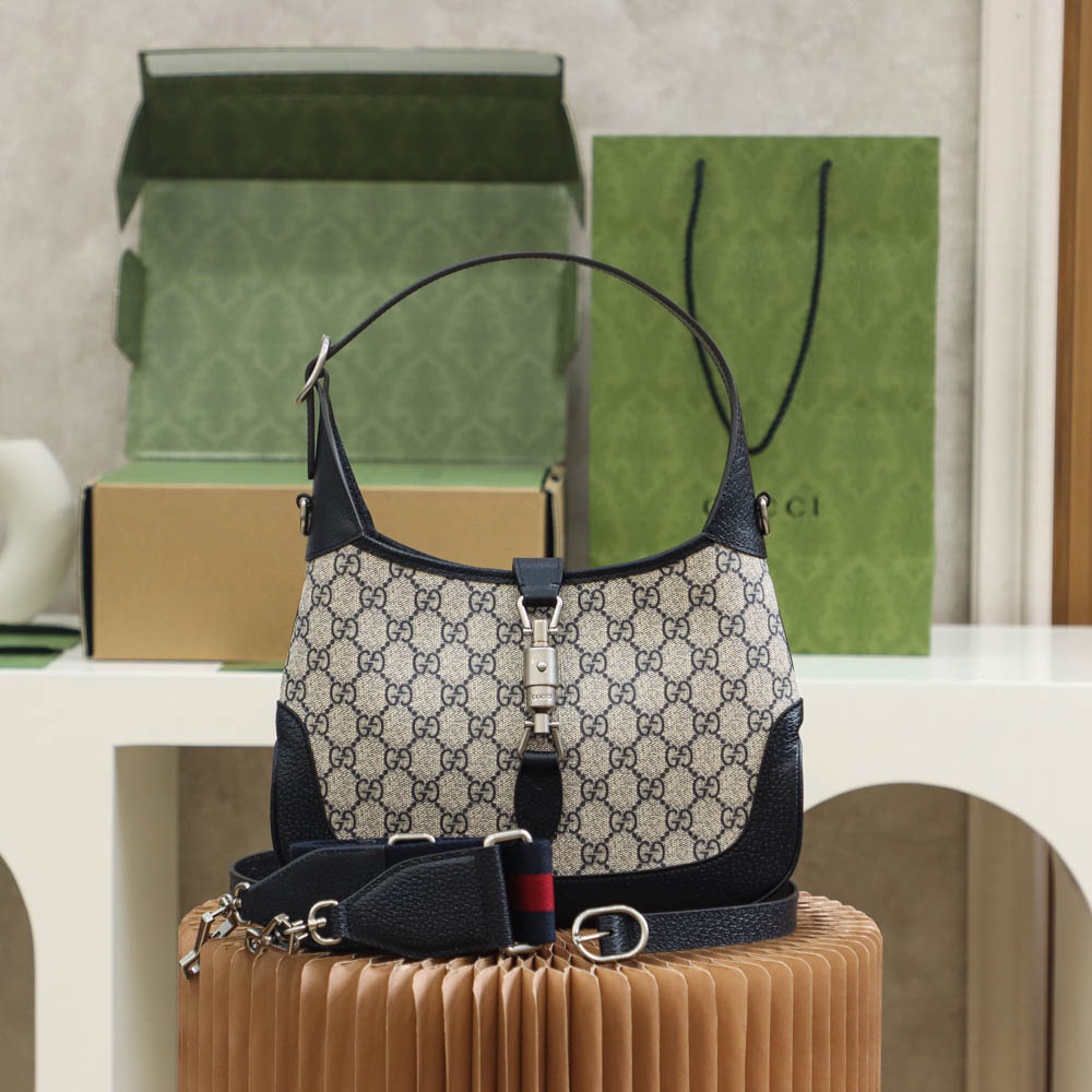 Boutique Quality Gucci Jackie 1961 678843 28