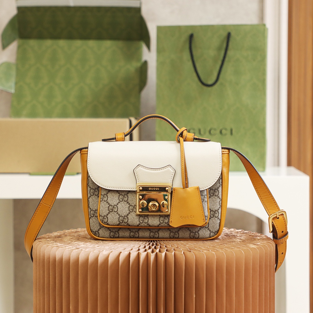Boutique Quality Gucci Padlock 658487 21