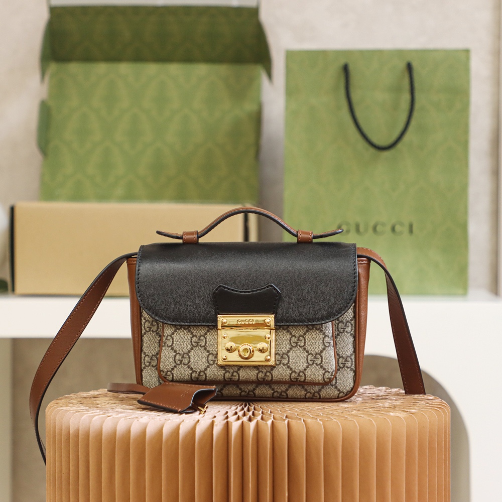 Boutique Quality Gucci Padlock 658487 21