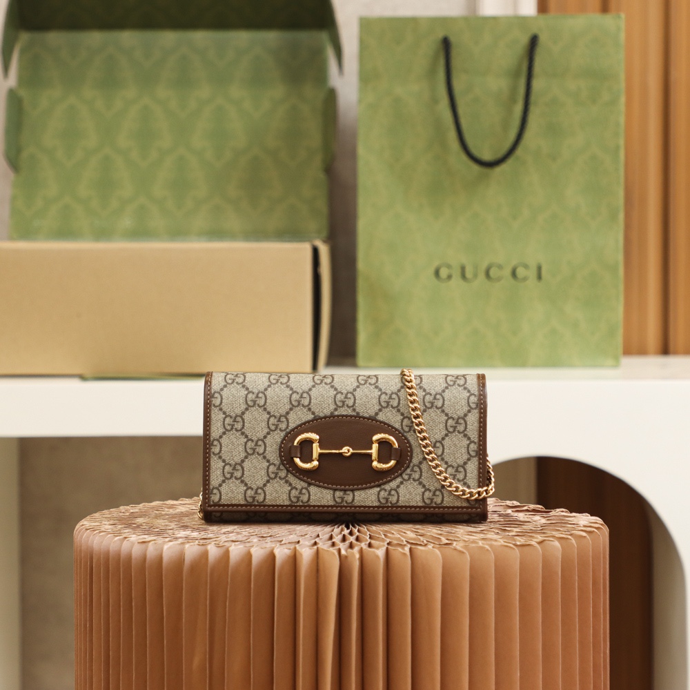 Boutique Quality Gucci Horsebit WOC 621888 19