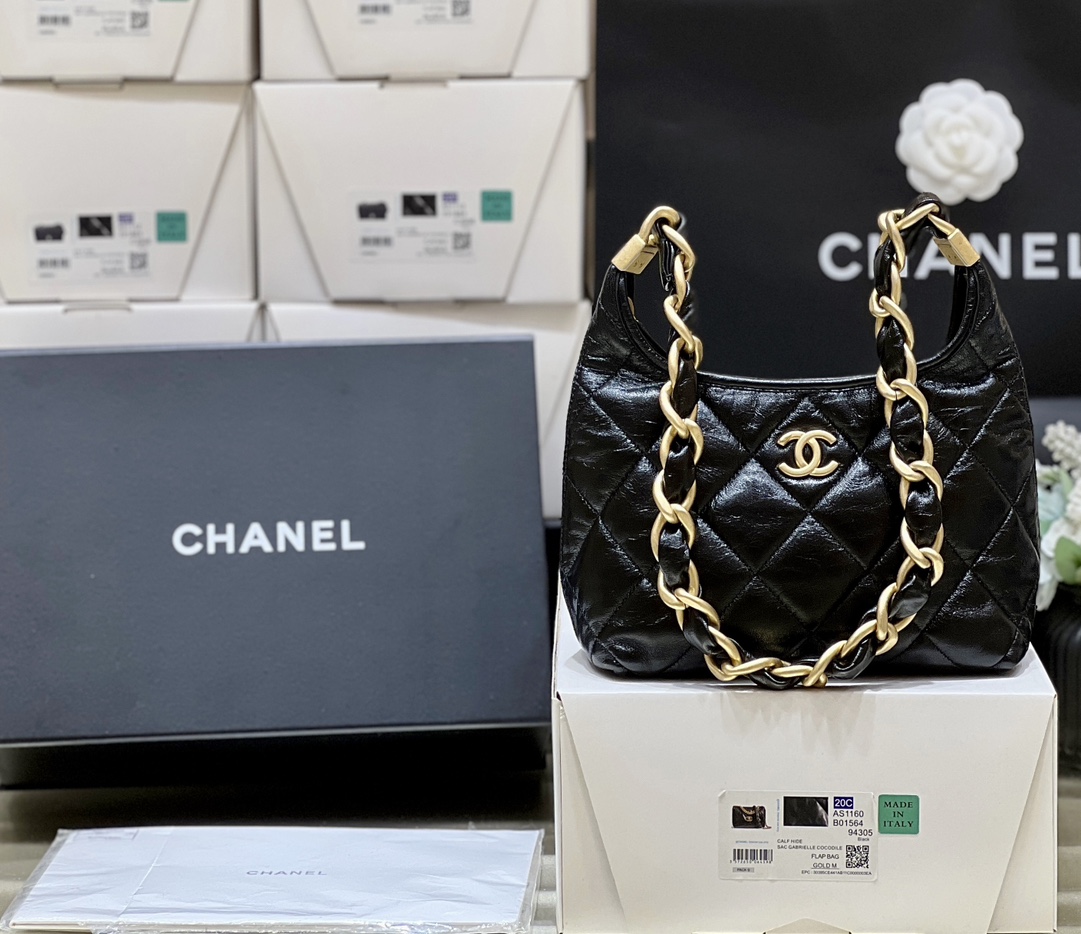 Boutique Quality Chanel 24A Hobo AS4922 22