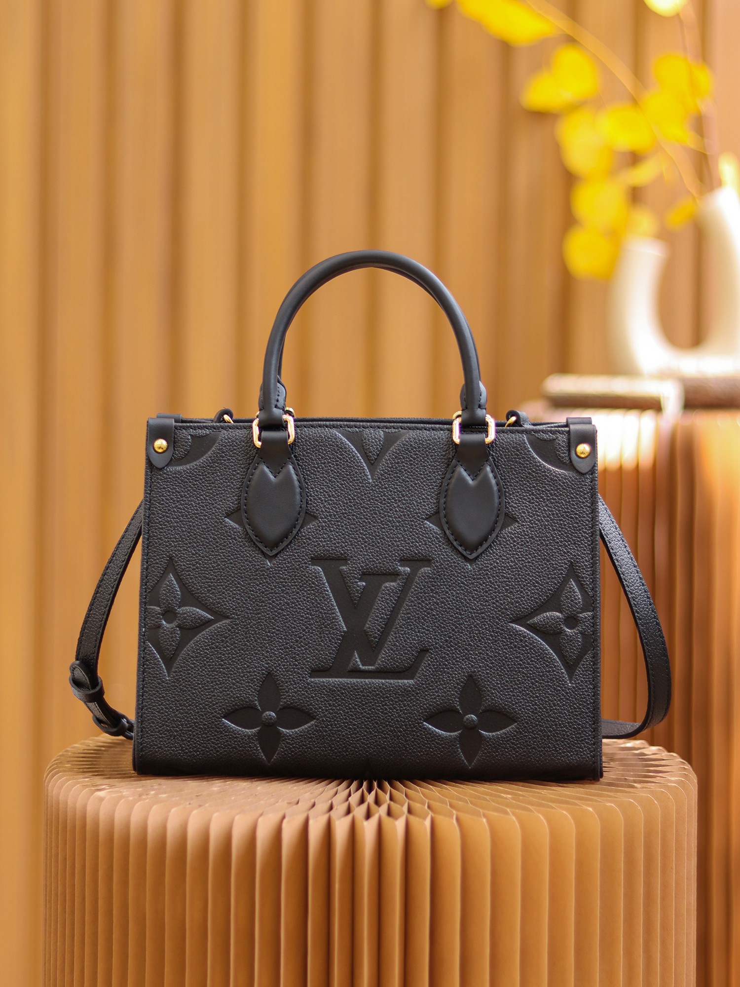 Boutique Quality Louis Vuitton Onthego PM M45653 25