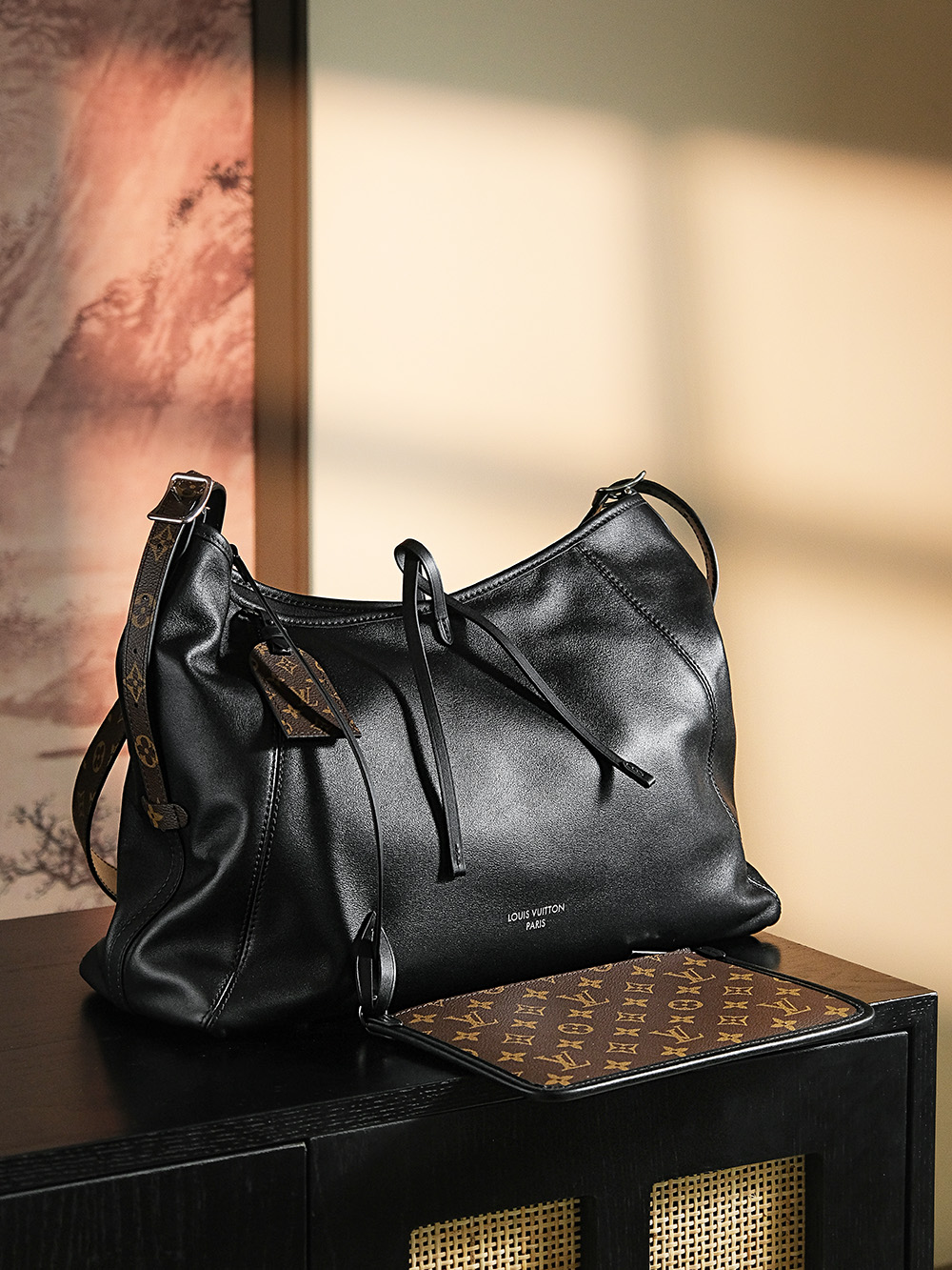 Boutique Quality Louis Vuitton CarryAll Dark M25143 39