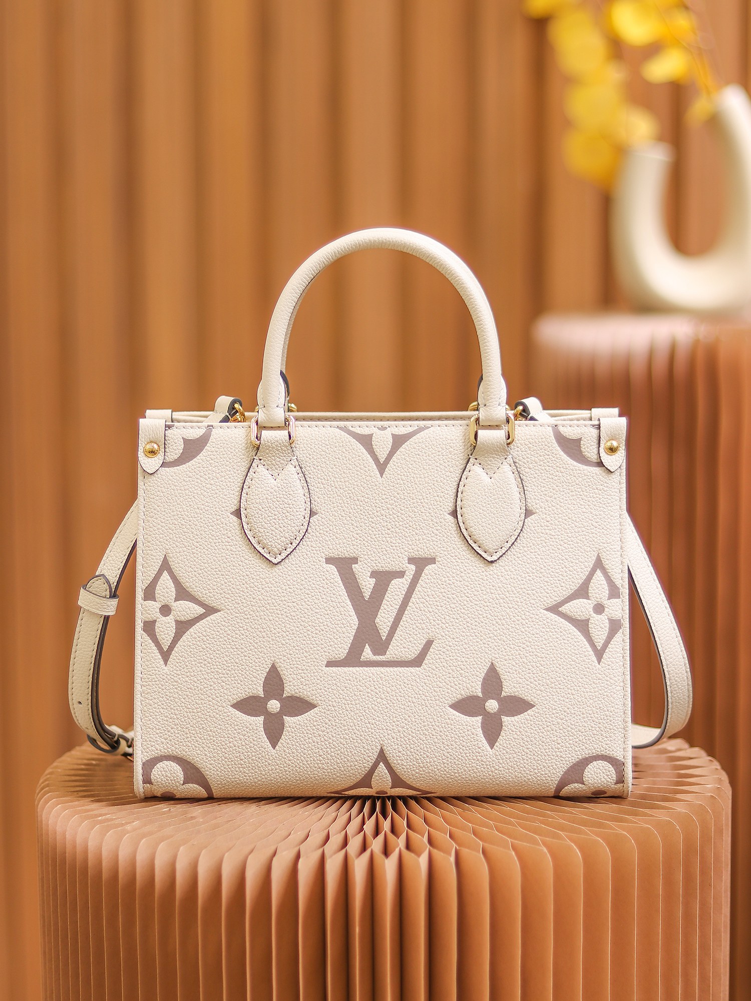 Boutique Quality Louis Vuitton Onthego PM M45654 25