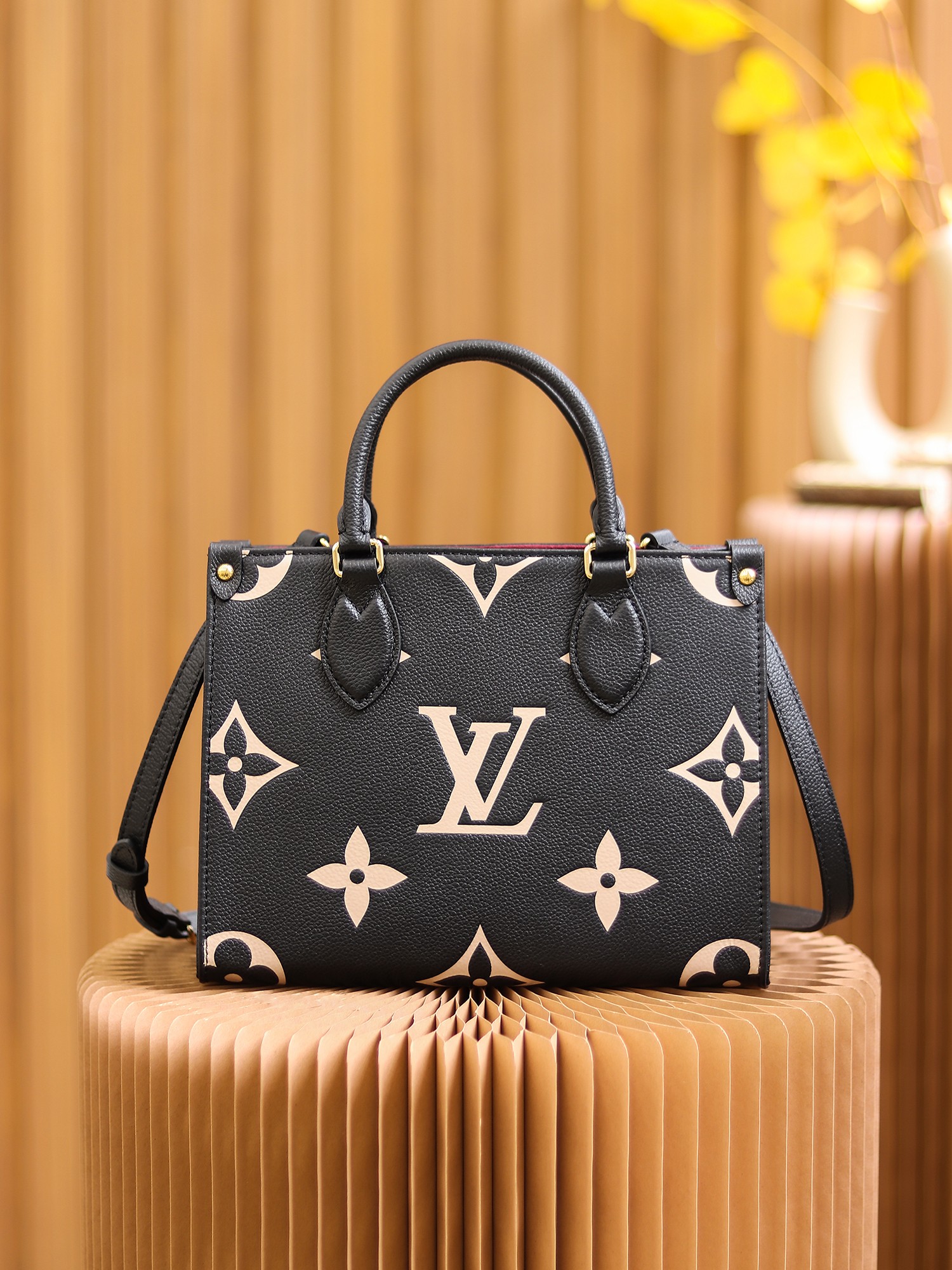 Boutique Quality Louis Vuitton Onthego PM M45659 25