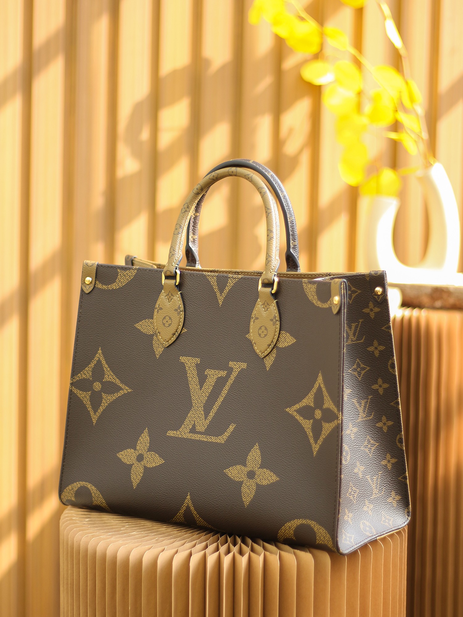 Boutique Quality Louis Vuitton Onthego MM M45321 35