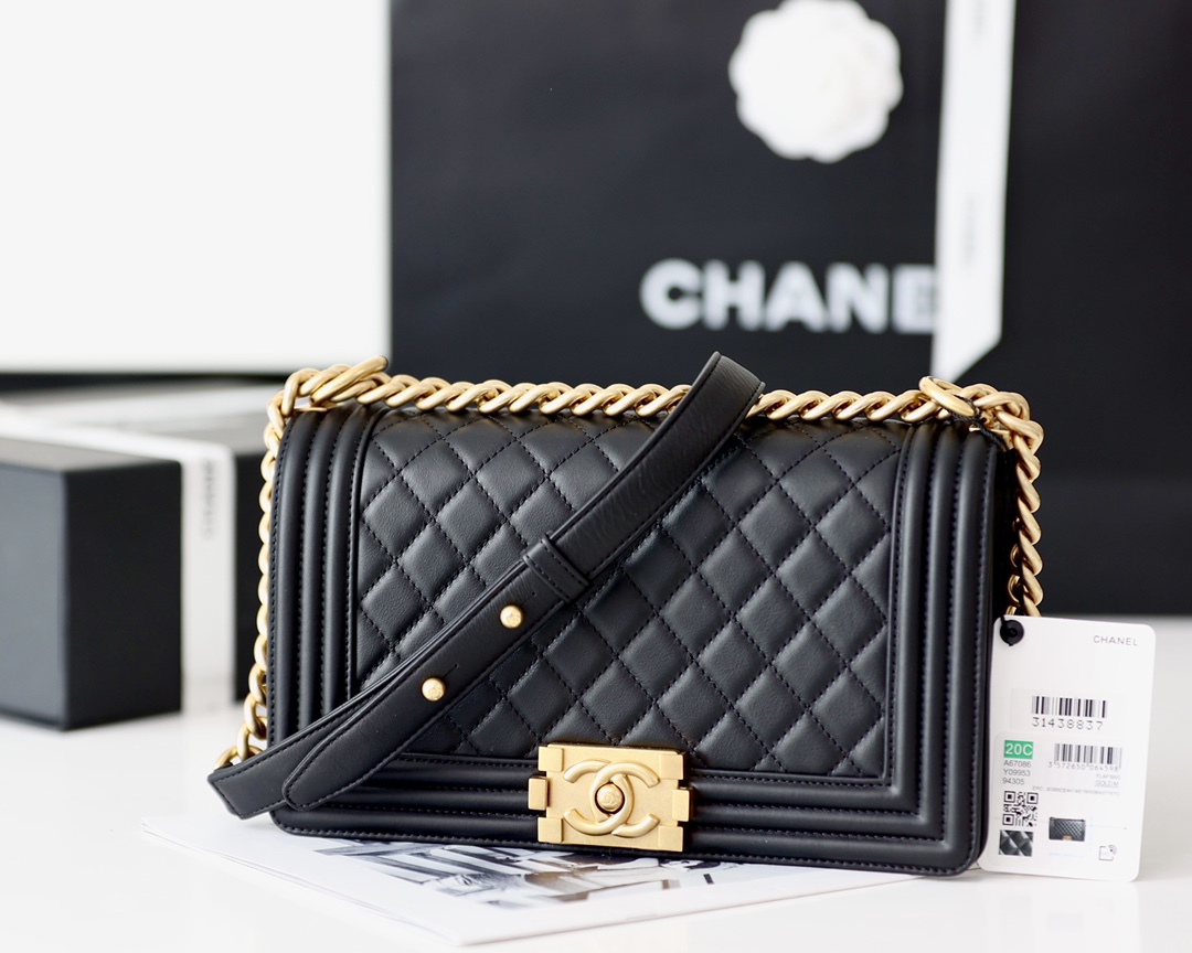 Boutique Quality Chanel Le Boy 67086 Incas 25