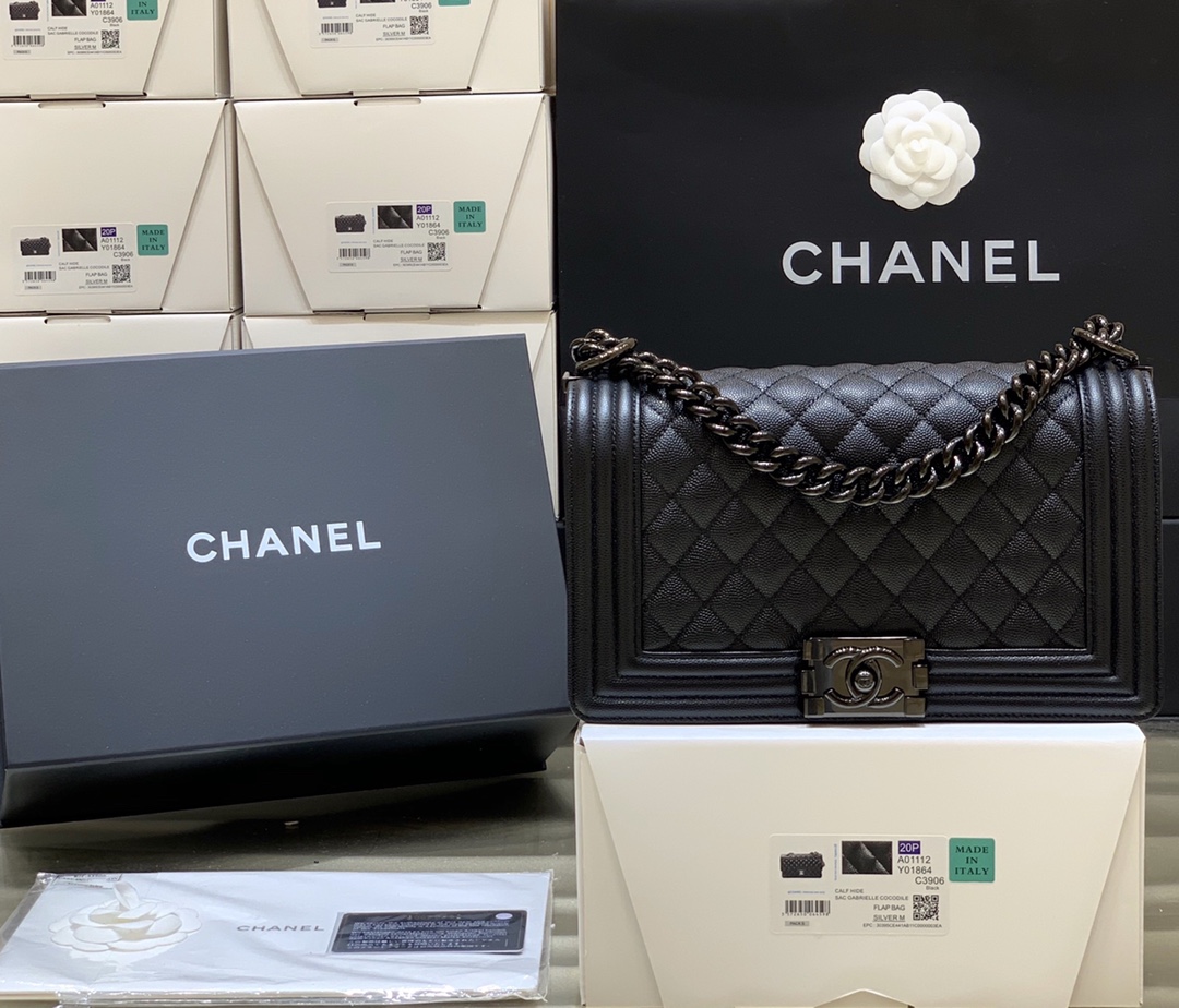 Boutique Quality Chanel Le Boy 67086 Haas 25