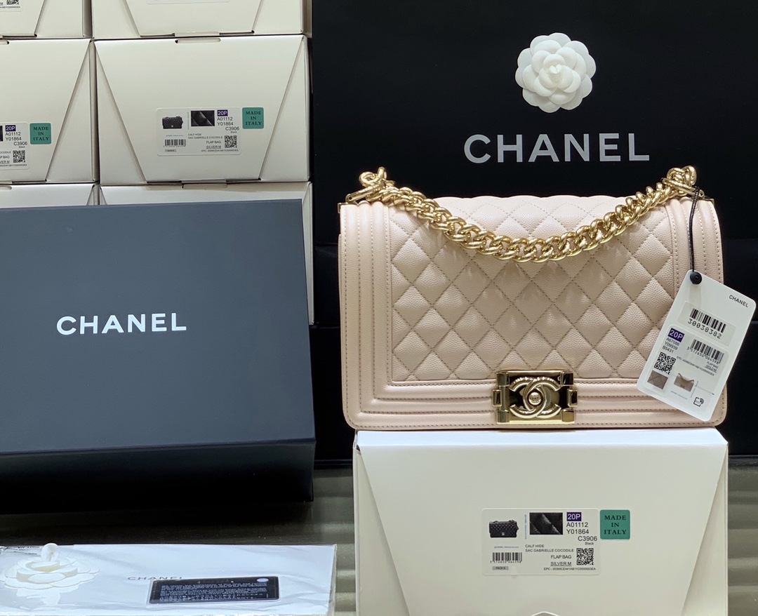 Boutique Quality Chanel Le Boy 67086 Haas 25