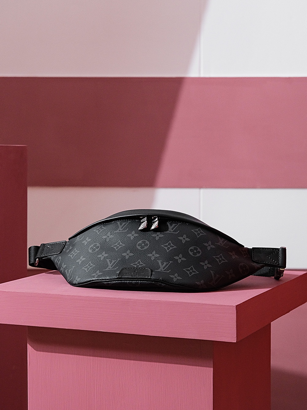 Boutique Quality Louis Vuitton Discovery PM M46035 44