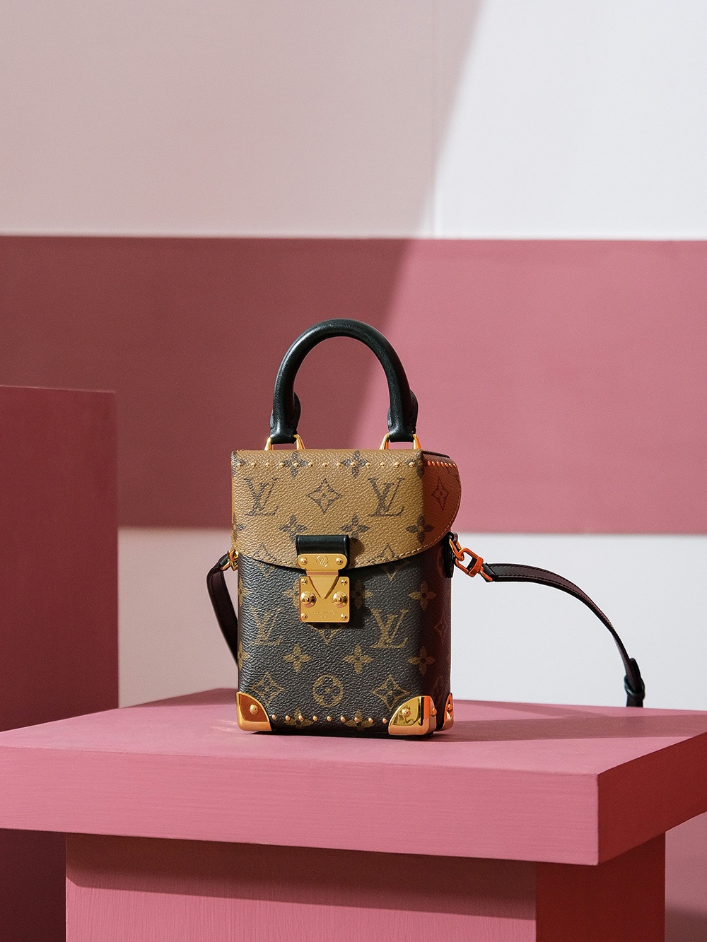 Boutique Quality Louis Vuitton Camera Box M82465 17