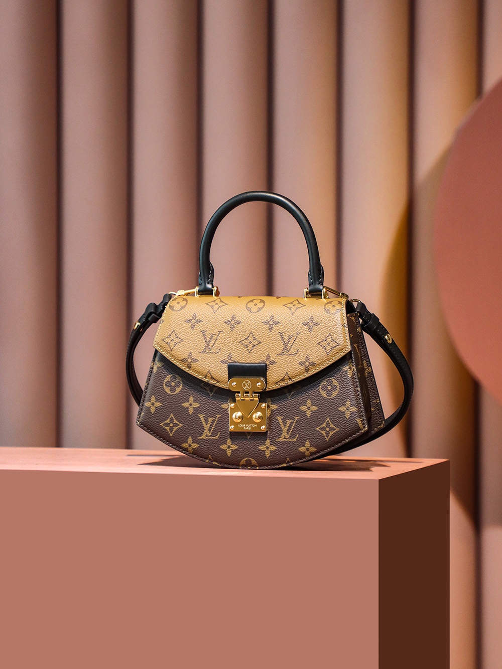 Boutique Quality Louis Vuitton Tilsitt M46548 24