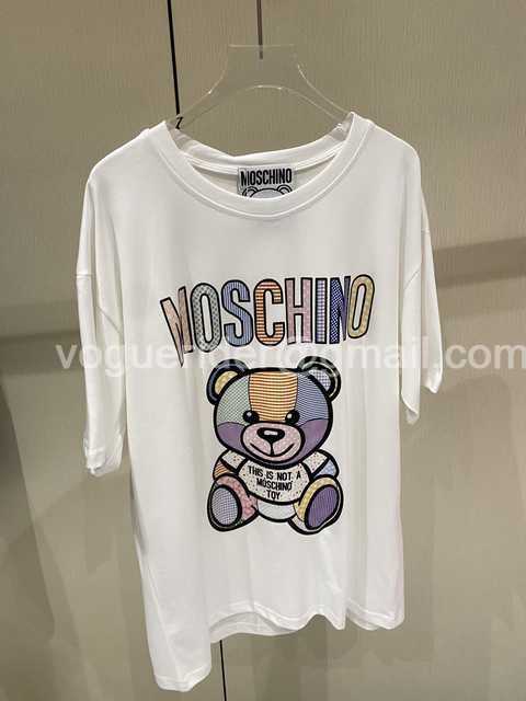 Moschino + cap socks