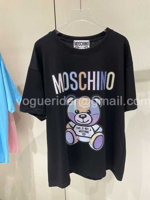 Moschino + cap socks