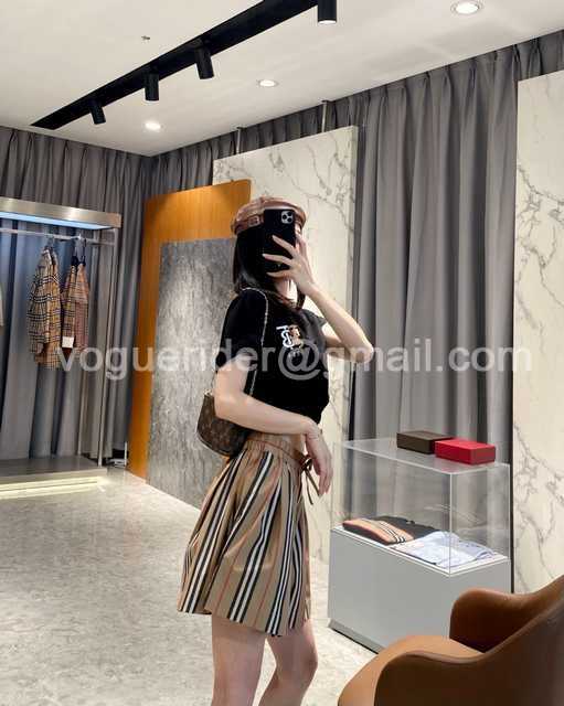Burberry skirt