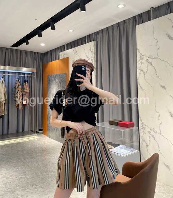 Burberry skirt