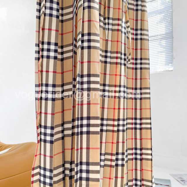 Burberry skirt