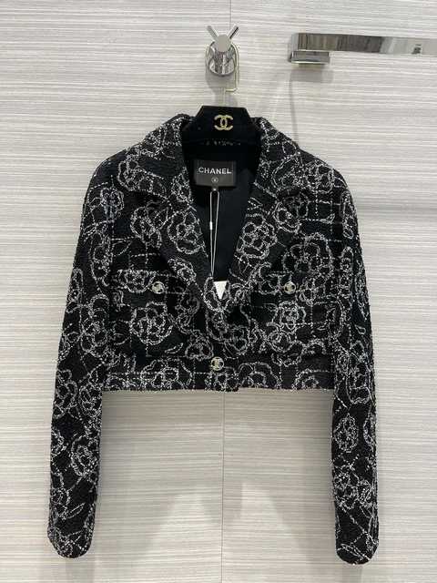 Chanel costume