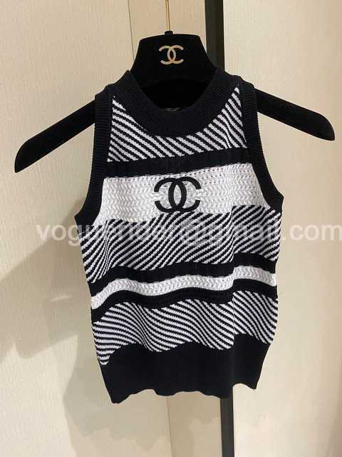 Chanel costume