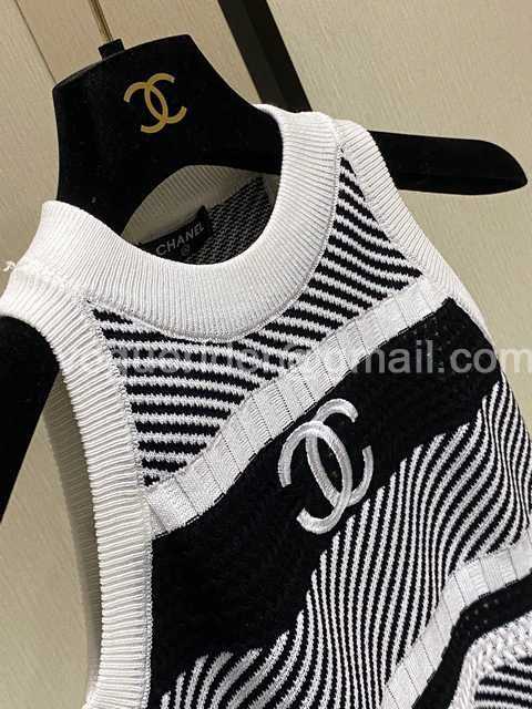 Chanel costume