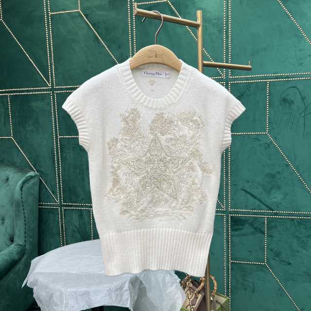 Dior costume
