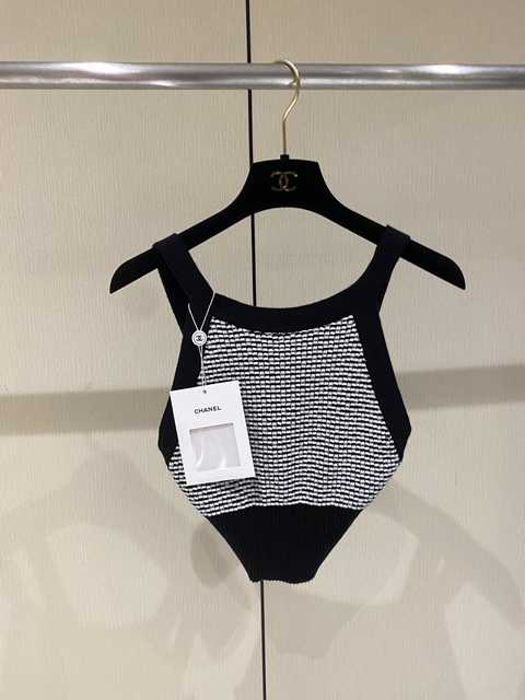 Chanel costume