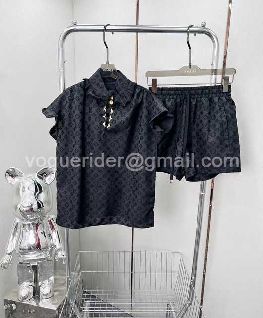 Louis Vuitton suits Louis Vuitton suits