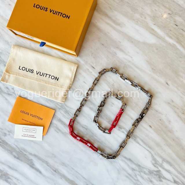 CB10002 LV Necklace CB10002 LV Necklace