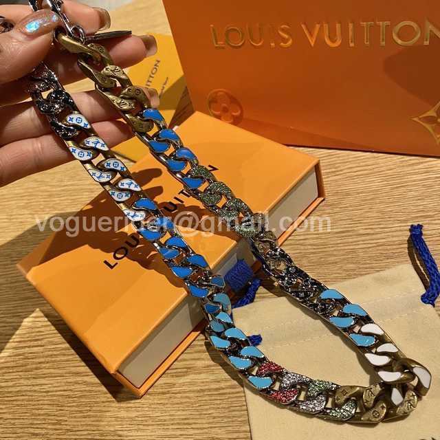 CB10004 LV Necklace