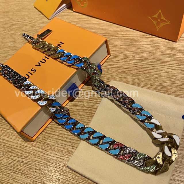 CB10004 LV Necklace