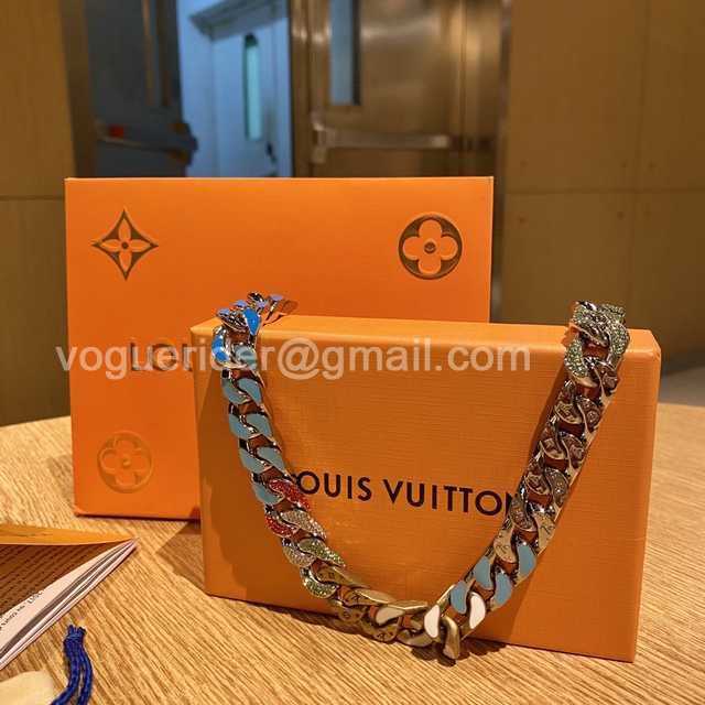 CB10004 LV Necklace