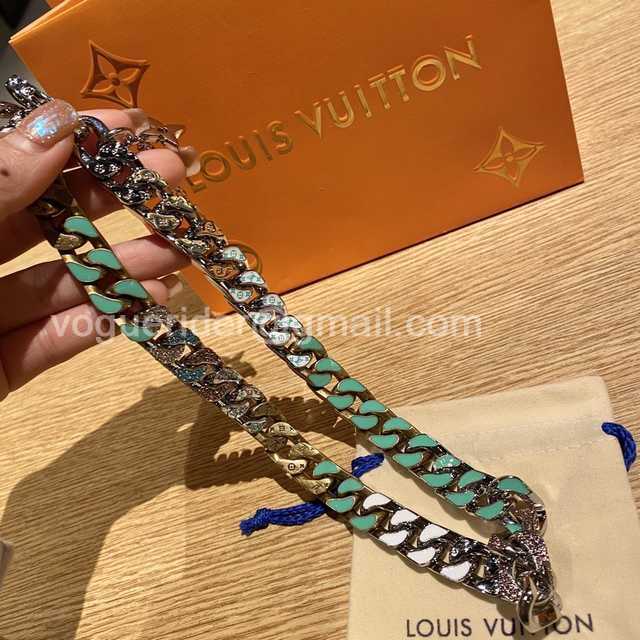 CB10005 LV Necklace CB10005 LV Necklace