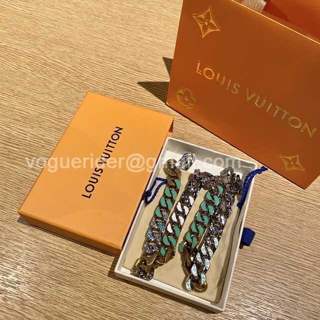 CB10005 LV Necklace CB10005 LV Necklace