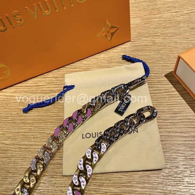 CB10006 LV Necklace