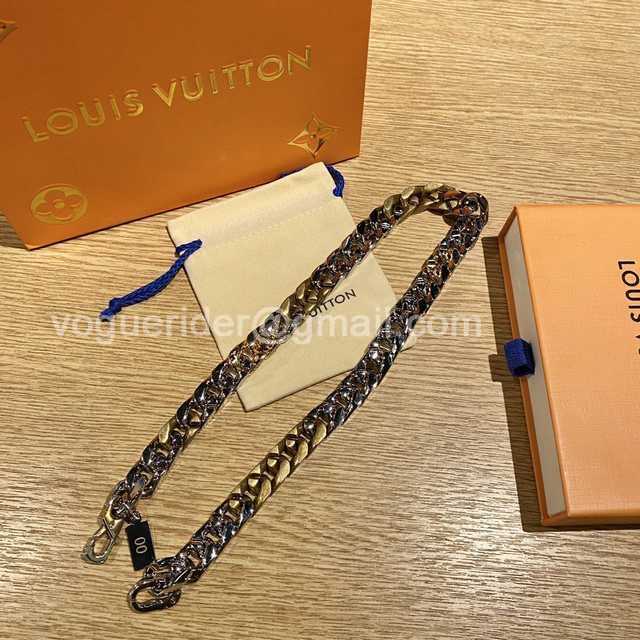 CB10006 LV Necklace