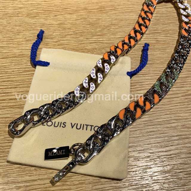 CB10007 LV Necklace