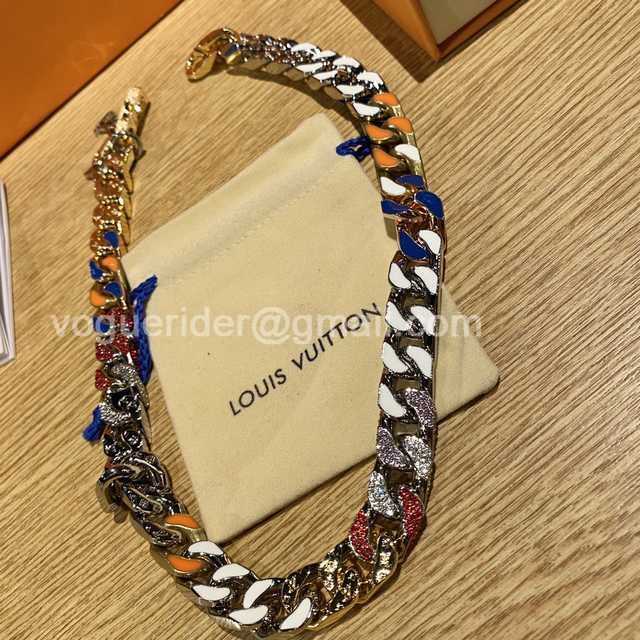 CB10008 LV Necklace