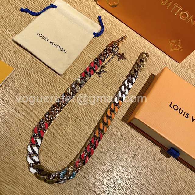 CB10009 LV Necklace
