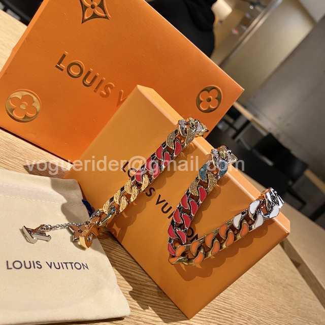 CB10009 LV Necklace