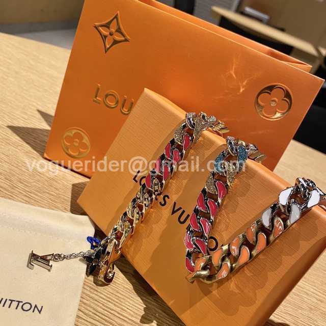 CB10009 LV Necklace