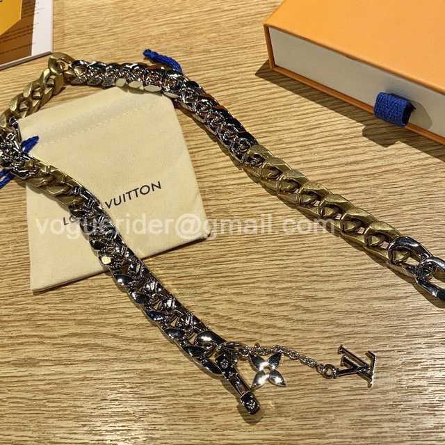 CB10012 LV Necklace