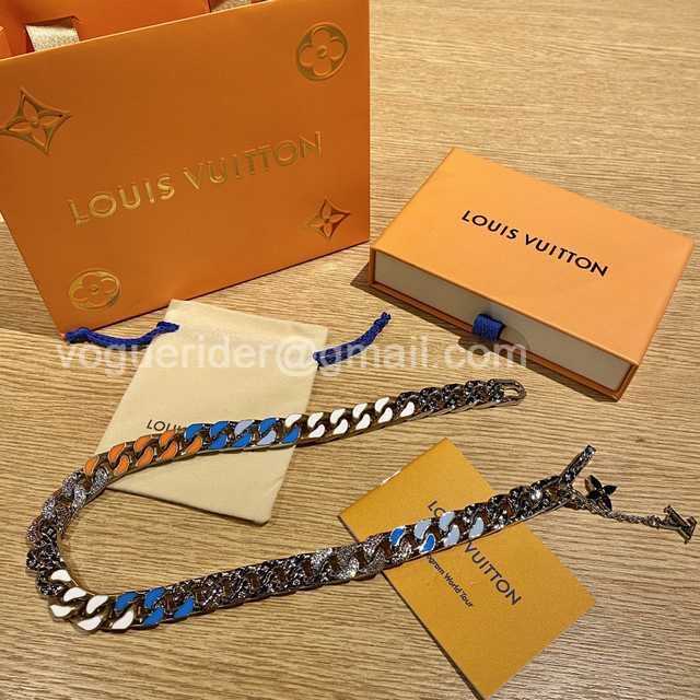 CB10015 LV Necklace