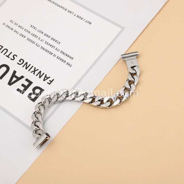 CB10021 LV Bracelet