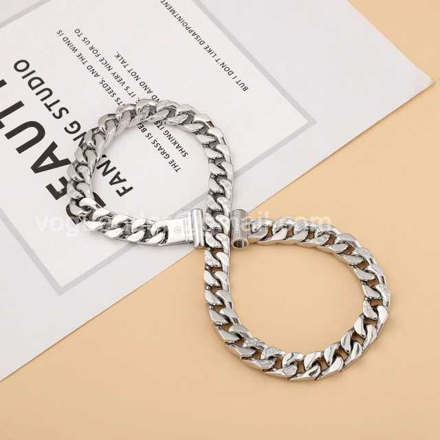 CB10022 LV Necklace CB10022 LV Necklace