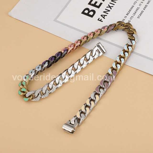 CB10029 LV Necklace