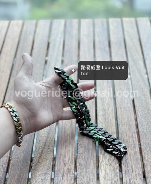 CB10037 LV Necklace CB10037 LV Necklace