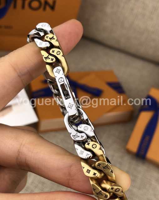 CB10042 LV Bracelet